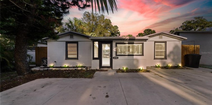 Casa en Gulfport, Florida 3 dormitorios, 123.56 m2 № 1551148