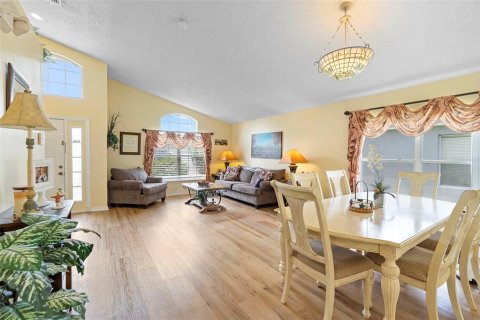 House in Davenport, Florida 4 bedrooms, 180.23 sq.m. № 1778970 - photo 6