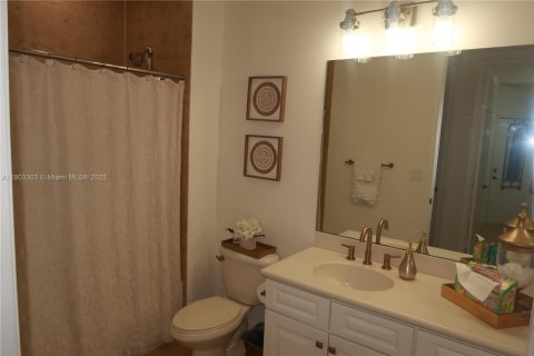 Снять в аренду таунхаус в Уэст-Палм-Бич, Флорида 2 спальни, 169.92м2, № 2081835 - фото 20
