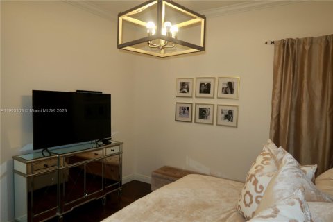 Снять в аренду таунхаус в Уэст-Палм-Бич, Флорида 2 спальни, 169.92м2, № 2081835 - фото 15