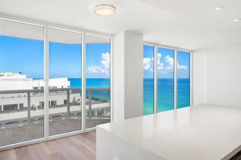 Condo in Miami Beach, Florida, 2 bedrooms  № 1935219 - photo 14