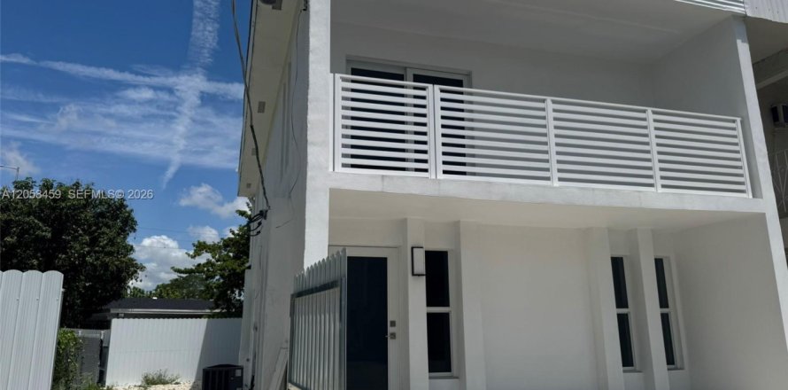 Touwnhouse à Miami, Floride 2 chambres, 94.95 m2 № 2168758