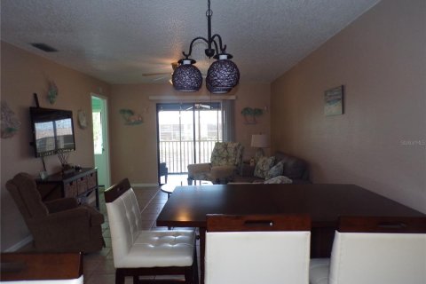 Condo in Punta Gorda, Florida, 2 bedrooms № 2210634 - photo 2