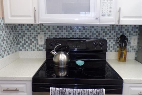 Condo in Punta Gorda, Florida, 2 bedrooms № 2210634 - photo 5