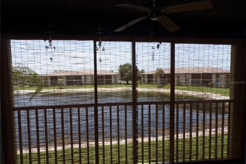 Condo in Punta Gorda, Florida, 2 bedrooms № 2210634 - photo 20