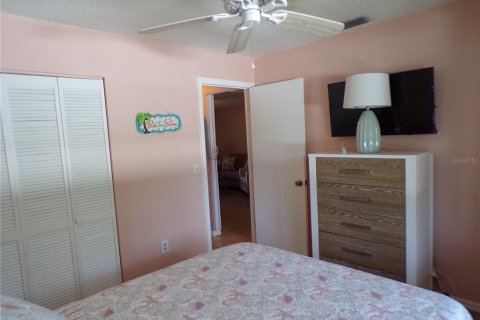 Condo in Punta Gorda, Florida, 2 bedrooms № 2210634 - photo 15