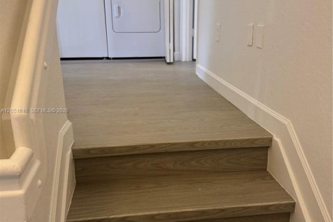 Touwnhouse à louer à Miami, Floride: 4 chambres, 214.79 m2 № 2269530 - photo 20