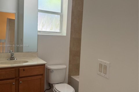 Touwnhouse à louer à Miami, Floride: 4 chambres, 214.79 m2 № 2269530 - photo 21