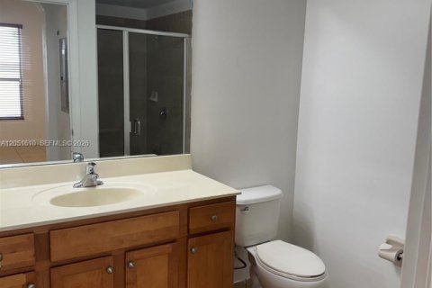 Touwnhouse à louer à Miami, Floride: 4 chambres, 214.79 m2 № 2269530 - photo 14