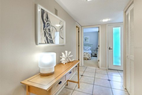 Condominio en alquiler en Longboat Key, Florida, 2 dormitorios, 135.27 m2 № 946704 - foto 9