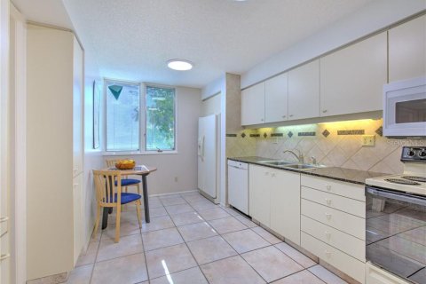 Condominio en alquiler en Longboat Key, Florida, 2 dormitorios, 135.27 m2 № 946704 - foto 11
