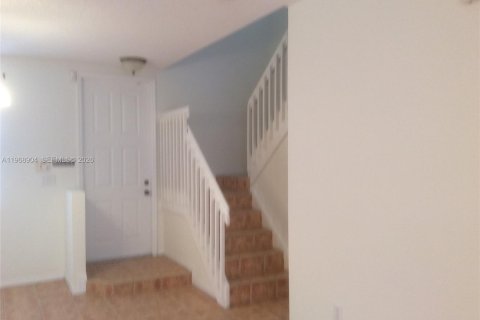 Villa ou maison à louer à Pembroke Pines, Floride: 3 chambres, 142.7 m2 № 2029882 - photo 10