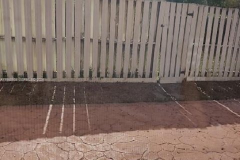 Villa ou maison à louer à Pembroke Pines, Floride: 3 chambres, 142.7 m2 № 2029882 - photo 27