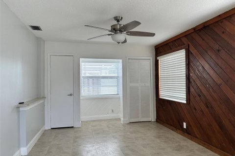 Villa ou maison à louer à North Lauderdale, Floride: 3 chambres, 135.17 m2 № 2353785 - photo 13
