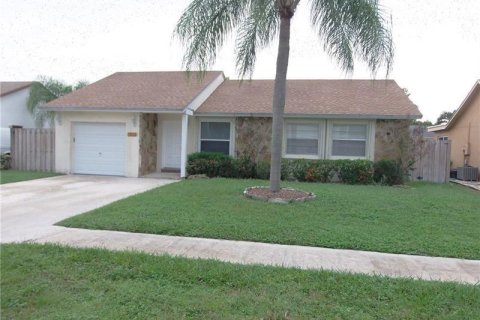 Villa ou maison à louer à North Lauderdale, Floride: 3 chambres, 135.17 m2 № 2353785 - photo 27