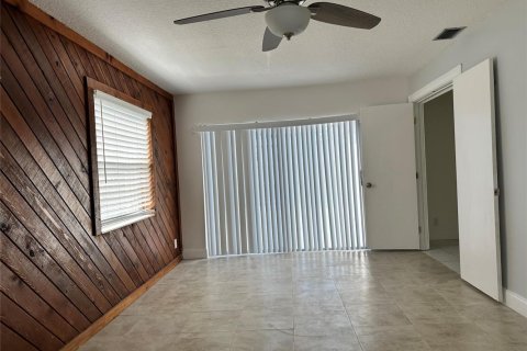 Villa ou maison à louer à North Lauderdale, Floride: 3 chambres, 135.17 m2 № 2353785 - photo 14