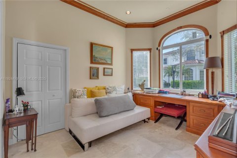 Casa en venta en Sunny Isles Beach, Florida, 5 dormitorios, 310.2 m2 № 1982684 - foto 27