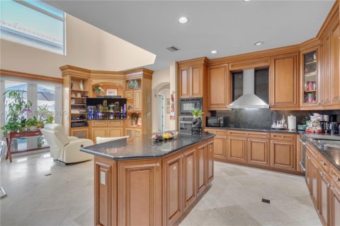 Casa en venta en Sunny Isles Beach, Florida, 5 dormitorios, 310.2 m2 № 1982684 - foto 9