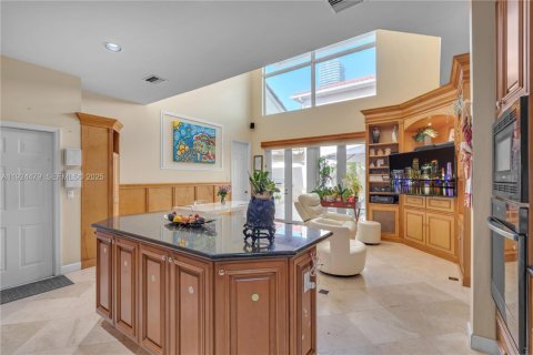 Casa en venta en Sunny Isles Beach, Florida, 5 dormitorios, 310.2 m2 № 1982684 - foto 10