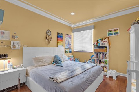 Casa en venta en Sunny Isles Beach, Florida, 5 dormitorios, 310.2 m2 № 1982684 - foto 24