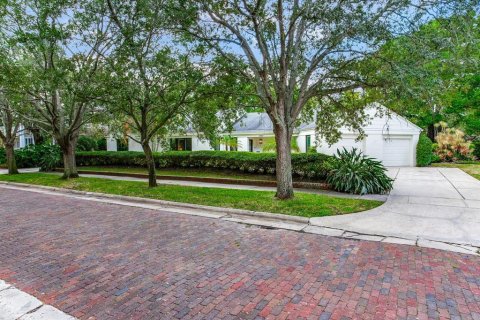 Casa en Tampa, Florida 2 dormitorios, 216.37 m2 № 2131785