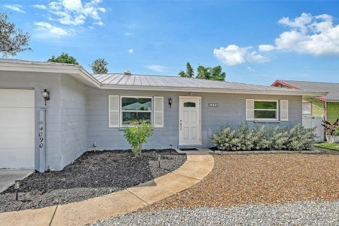 Villa ou maison à vendre à Sarasota, Floride: 2 chambres, 133.04 m2 № 2408870 - photo 2