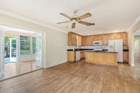 Villa ou maison à vendre à Sarasota, Floride: 2 chambres, 133.04 m2 № 2408870 - photo 12