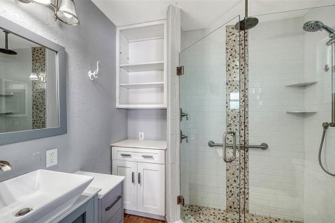 Villa ou maison à vendre à Sarasota, Floride: 2 chambres, 133.04 m2 № 2408870 - photo 15