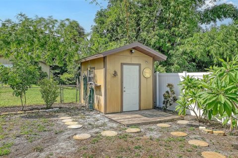 Villa ou maison à vendre à Sarasota, Floride: 2 chambres, 133.04 m2 № 2408870 - photo 21