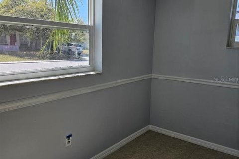 Villa ou maison à louer à Port Richey, Floride: 3 chambres, 130.9 m2 № 2410353 - photo 4