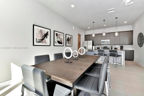 Купить кондоминиум в Киссимми, Флорида 3 спальни, № 2060117 - фото 13