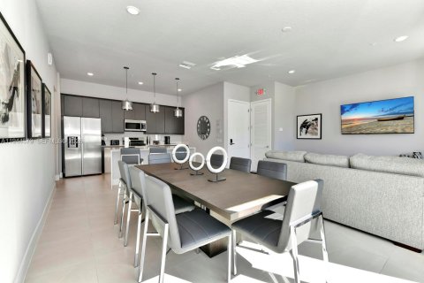 Купить кондоминиум в Киссимми, Флорида 3 спальни, № 2060117 - фото 11