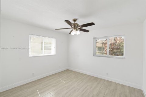 Casa en venta en Sunrise, Florida, 3 dormitorios, 154.5 m2 № 1886562 - foto 11