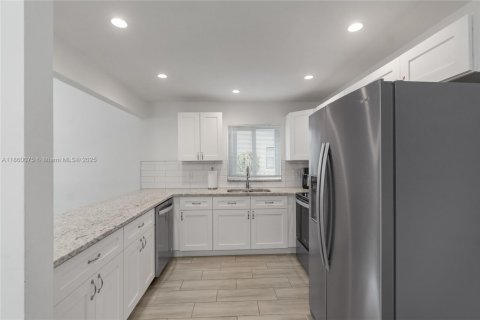 Casa en venta en Sunrise, Florida, 3 dormitorios, 154.5 m2 № 1886562 - foto 28