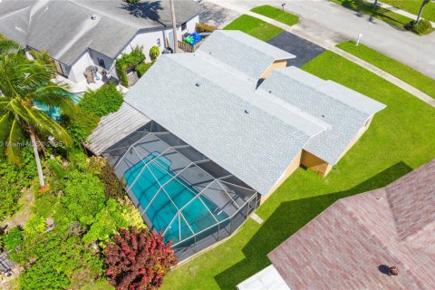 Casa en venta en Sunrise, Florida, 3 dormitorios, 154.5 m2 № 1886562 - foto 4