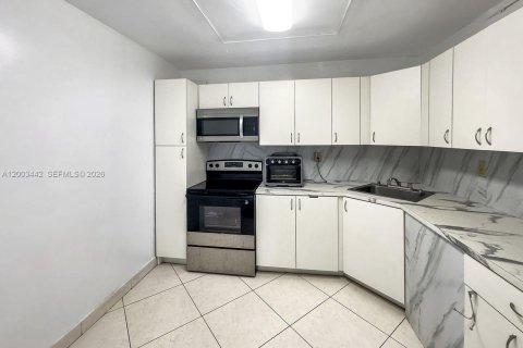 Copropriété à vendre à Aventura, Floride: 1 chambre, 81.1 m2 № 2068102 - photo 3