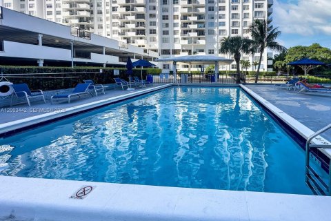 Copropriété à vendre à Aventura, Floride: 1 chambre, 81.1 m2 № 2068102 - photo 13