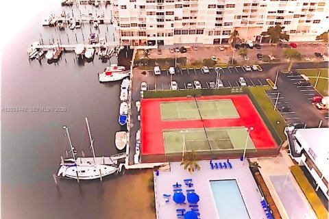 Copropriété à vendre à Aventura, Floride: 1 chambre, 81.1 m2 № 2068102 - photo 17