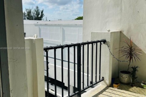 Copropriété à vendre à Aventura, Floride: 1 chambre, 81.1 m2 № 2068102 - photo 9