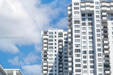 Copropriété à vendre à Aventura, Floride: 1 chambre, 81.1 m2 № 2068102 - photo 7