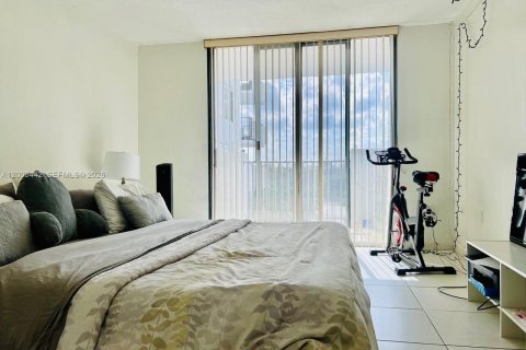 Copropriété à vendre à Aventura, Floride: 1 chambre, 81.1 m2 № 2068102 - photo 5