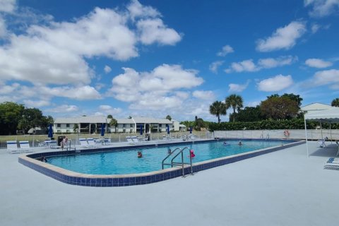 Casa en venta en West Palm Beach, Florida, 2 dormitorios, 127.28 m2 № 1135361 - foto 1