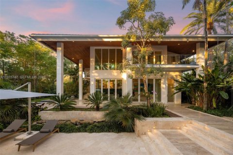 Купить виллу или дом в Корал-Гейблс, Флорида 6 спален, 615.2м2, № 2040683 - фото 2