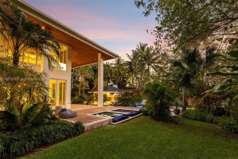 Купить виллу или дом в Корал-Гейблс, Флорида 6 спален, 615.2м2, № 2040683 - фото 7