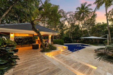 Купить виллу или дом в Корал-Гейблс, Флорида 6 спален, 615.2м2, № 2040683 - фото 6