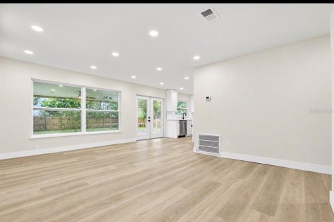 Villa ou maison à vendre à Winter Springs, Floride: 3 chambres, 127.55 m2 № 2408753 - photo 5