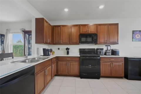 Villa ou maison à vendre à Cape Coral, Floride: 3 chambres, 162.3 m2 № 2239063 - photo 6
