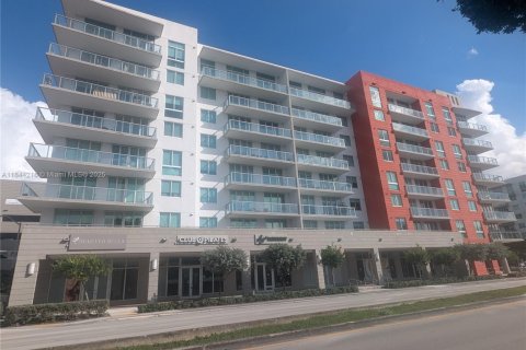 Condo in Doral, Florida, 2 bedrooms  № 1839372 - photo 8