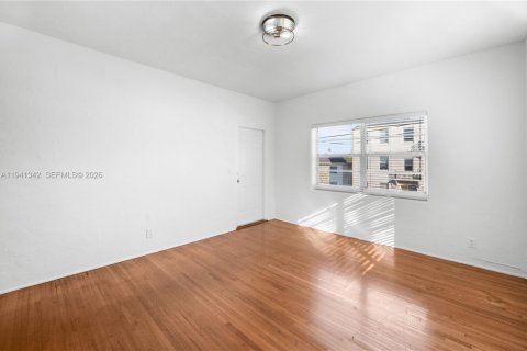 Villa ou maison à louer à Miami, Floride: 1 chambre, 65.03 m2 № 1999412 - photo 6