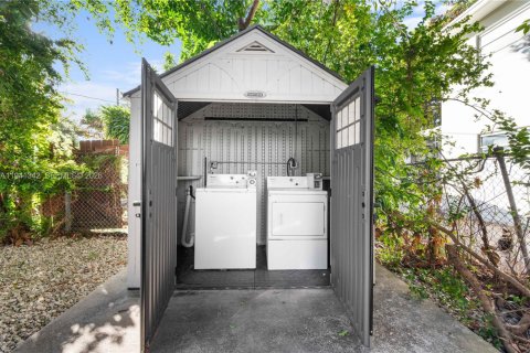 Villa ou maison à louer à Miami, Floride: 1 chambre, 65.03 m2 № 1999412 - photo 14